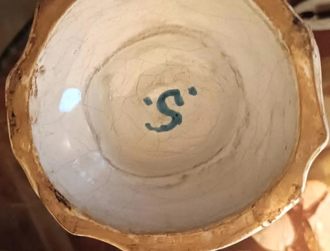 Pair of decorated terracotta vases, 18th century 2