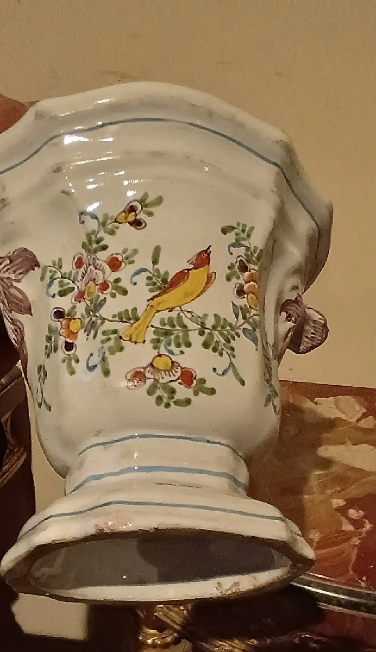 Pair of decorated terracotta vases, 18th century 5