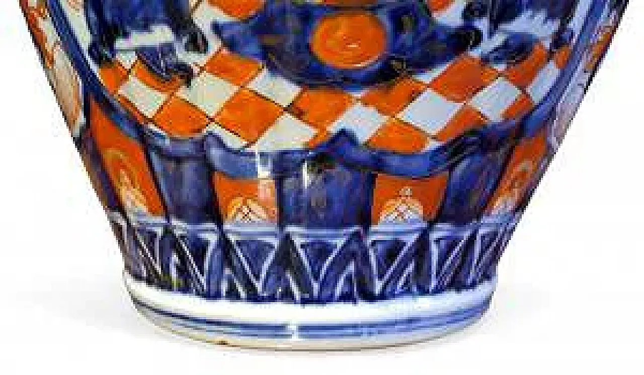 Pair of Japanese porcelain vases Imari, 19th century 6