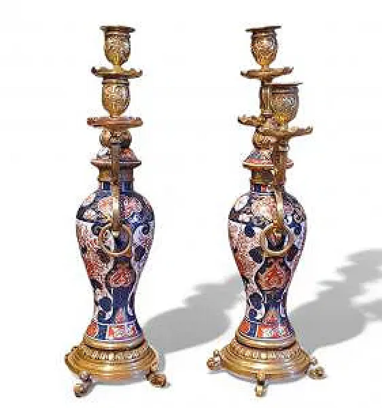 Pair of Imari porcelain three-flame candlesticks, 18th century 2