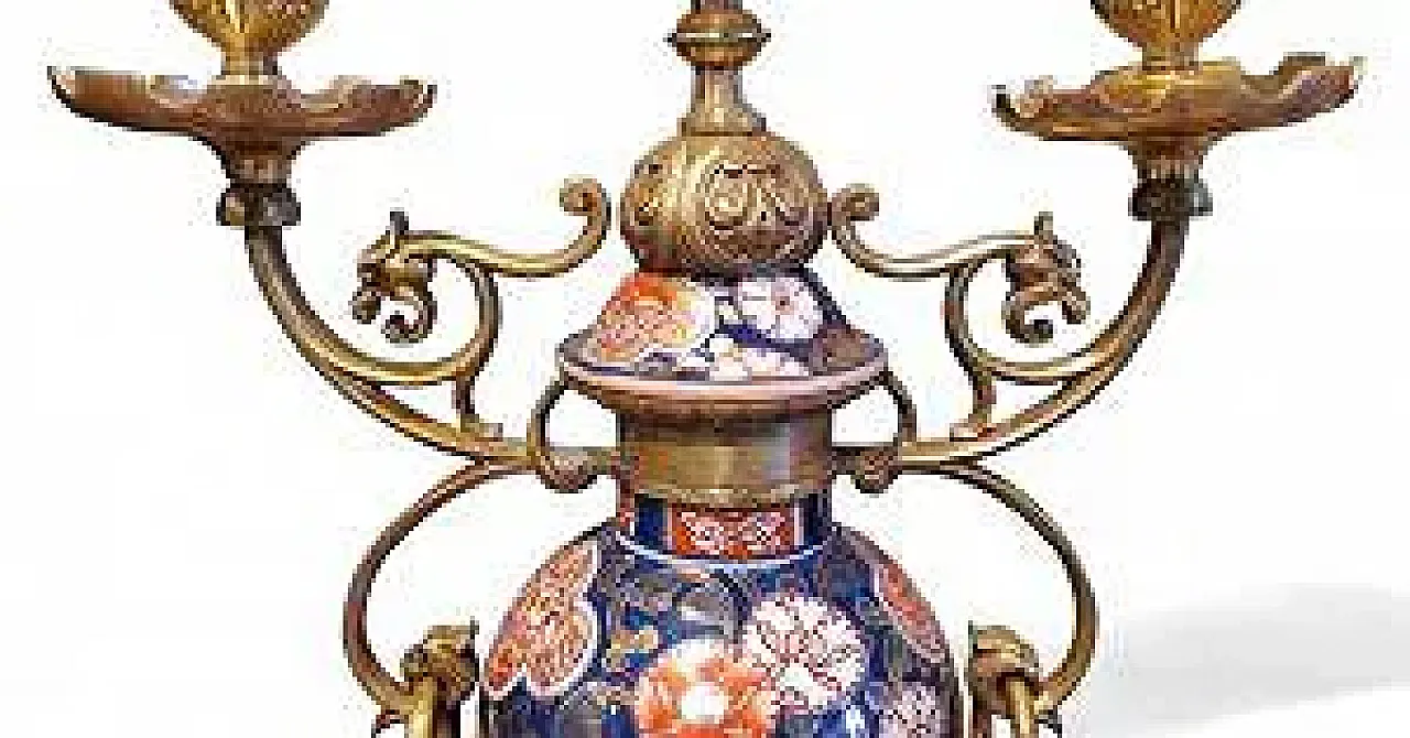 Pair of Imari porcelain three-flame candlesticks, 18th century 4