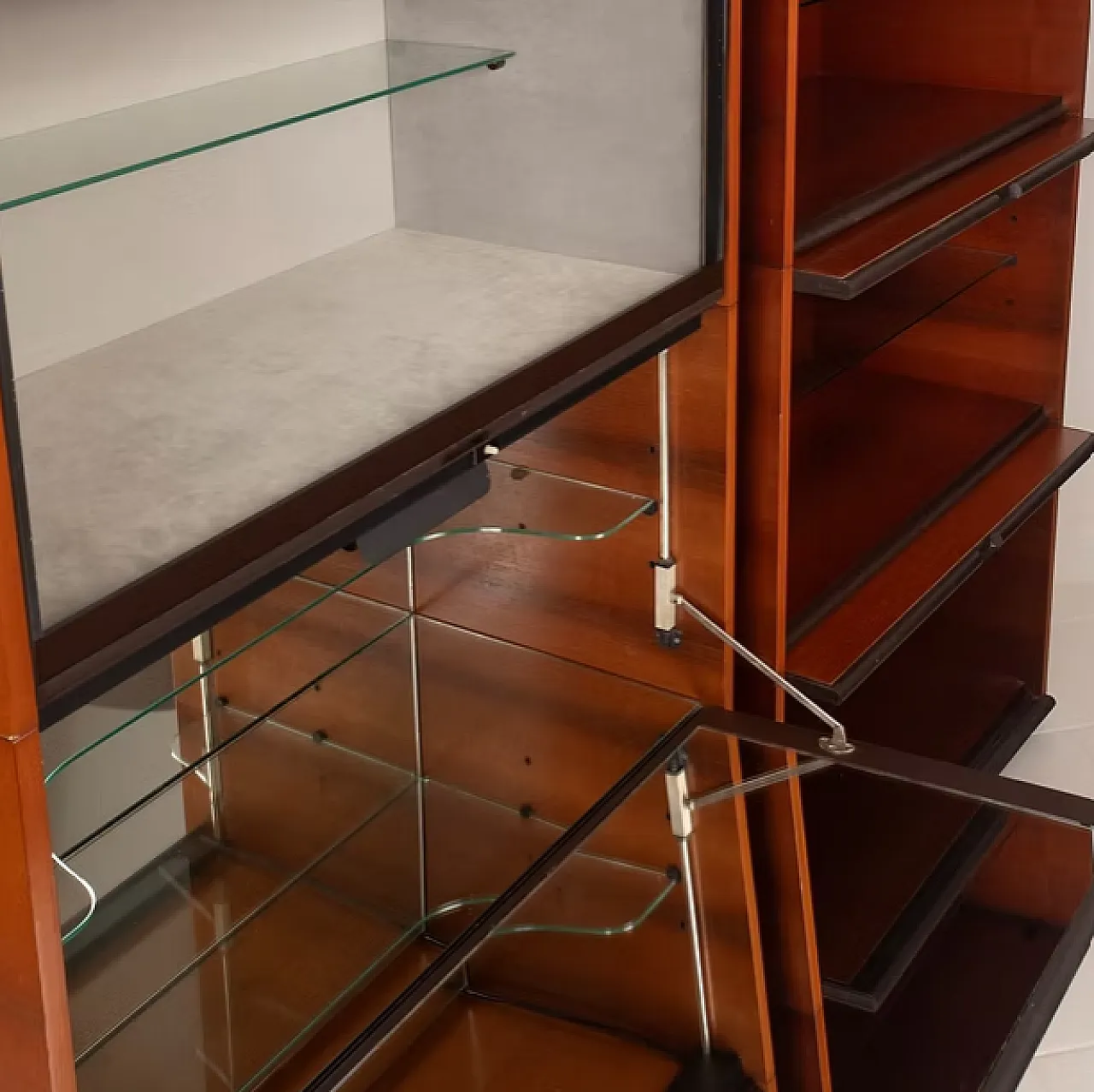 Mobili bar di Hilton di L. Acerbis e G. Stoppino per Acerbis, anni '70 4