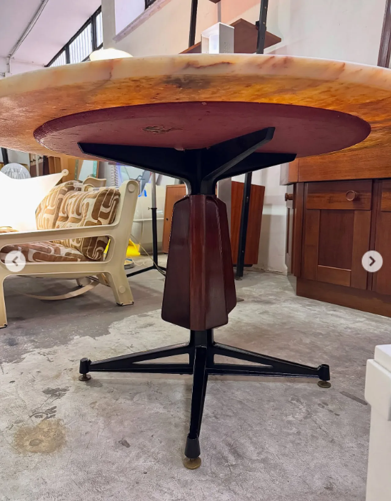 Dining table with Portuguese Rose marble top, 1960s 4