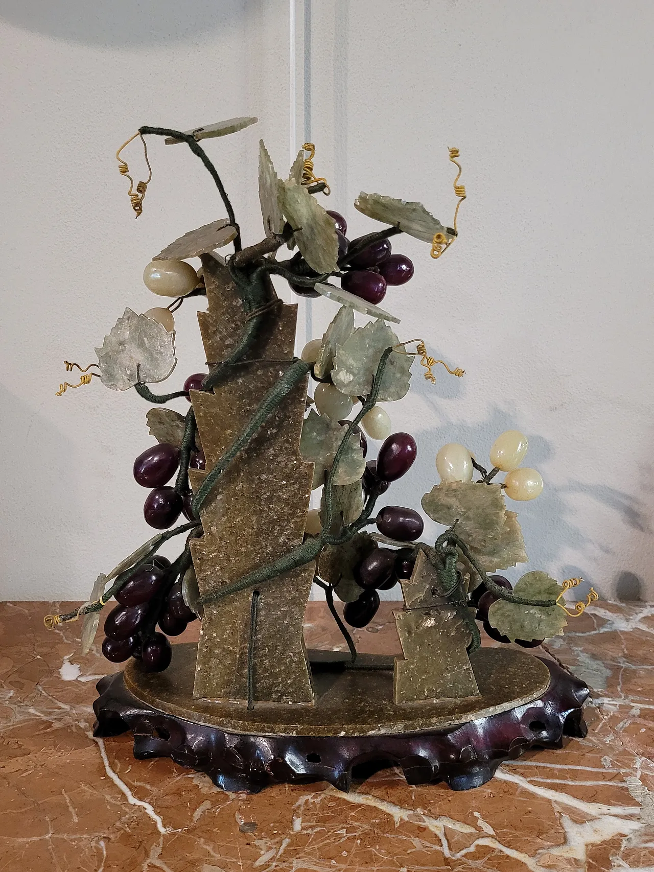 Vine branch - Composition in polychrome semiprecious stones 4
