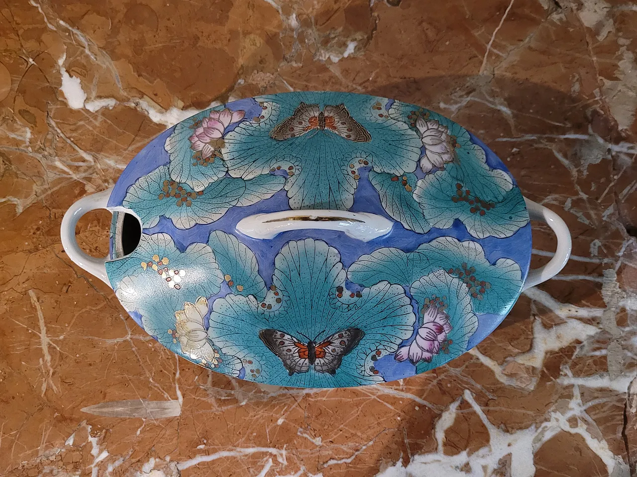 Zuppiera e piatto in porcellana, Cina, del '900 7