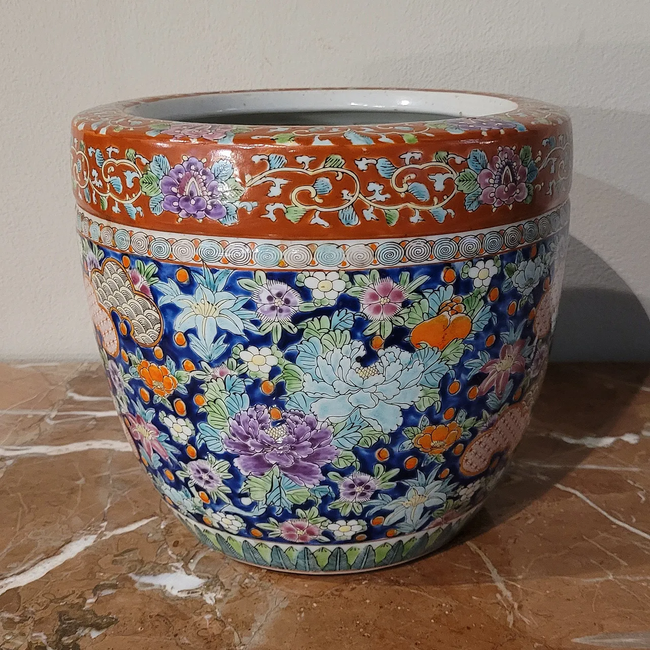 Cachepot in Imari porcelain, Japan, from the Meiji period 4