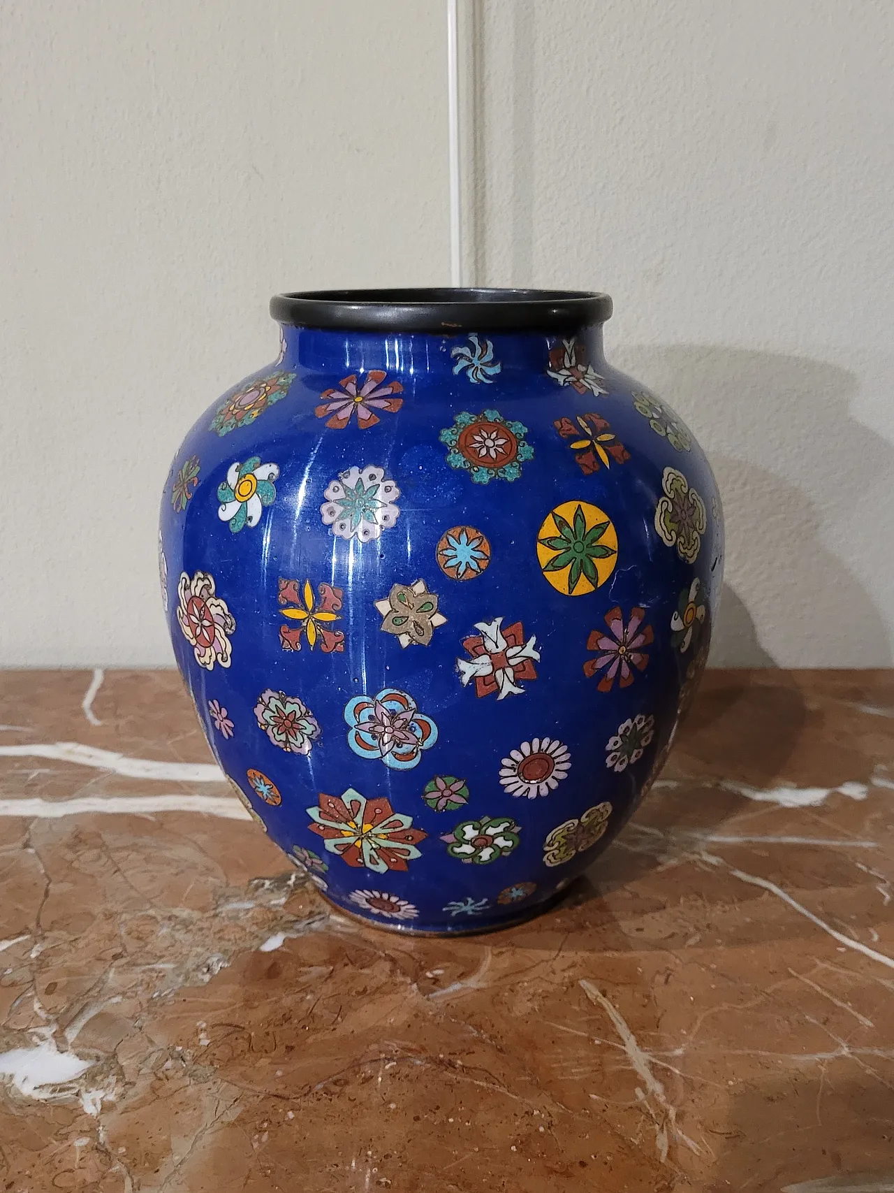 Cloisonné vase, China, late Qing dynasty, early 20th century 3