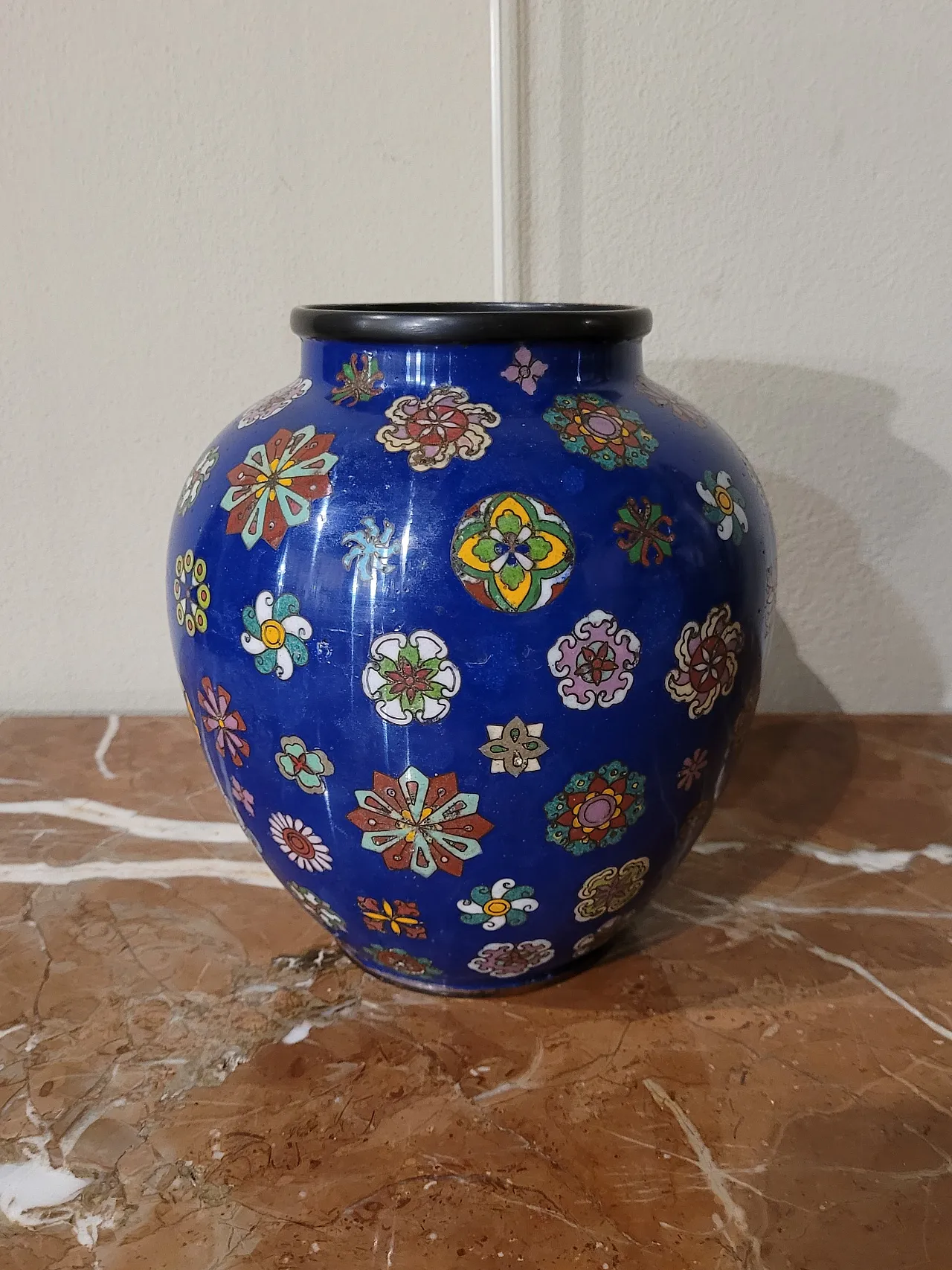 Cloisonné vase, China, late Qing dynasty, early 20th century 4