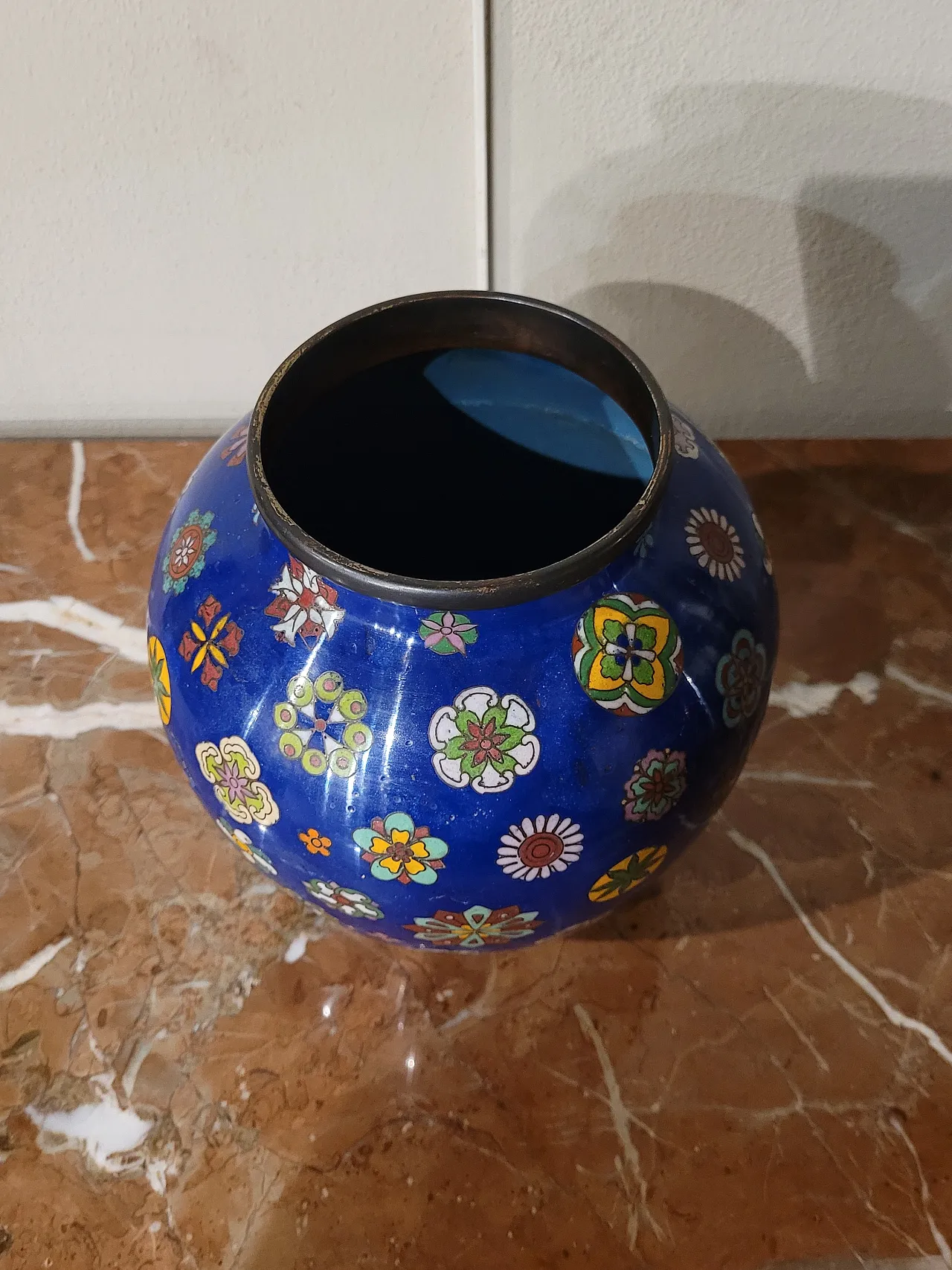 Cloisonné vase, China, late Qing dynasty, early 20th century 6