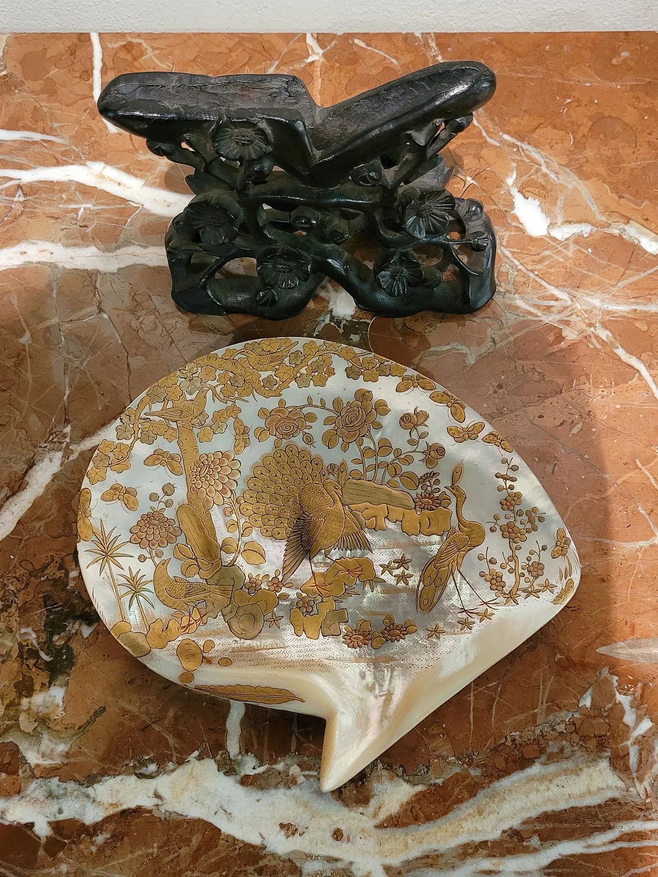 Landscape with peacocks - Engraving on golden mother-of-pearl shell 7