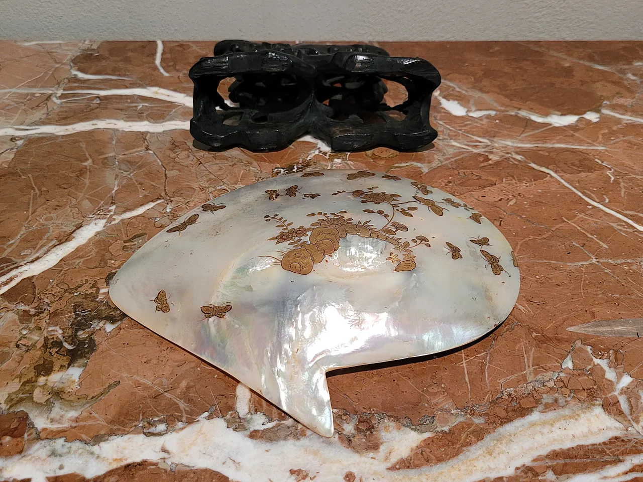 Landscape with peacocks - Engraving on golden mother-of-pearl shell 8