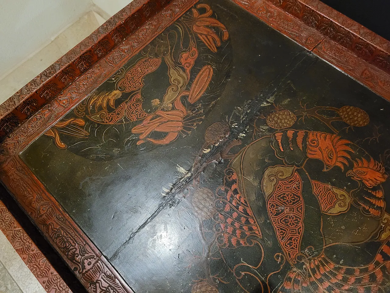 Coffee table in lacquered wood, China, 20th century 9