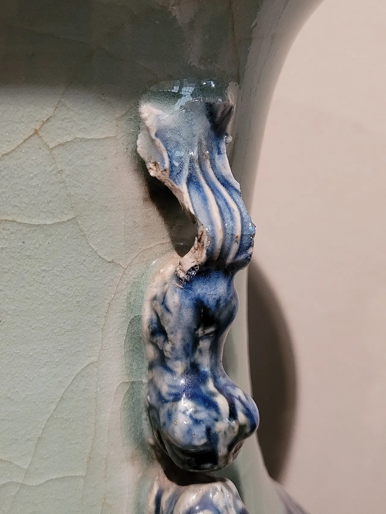 Porcelain vase on wooden base, China, Qing dynasty 8