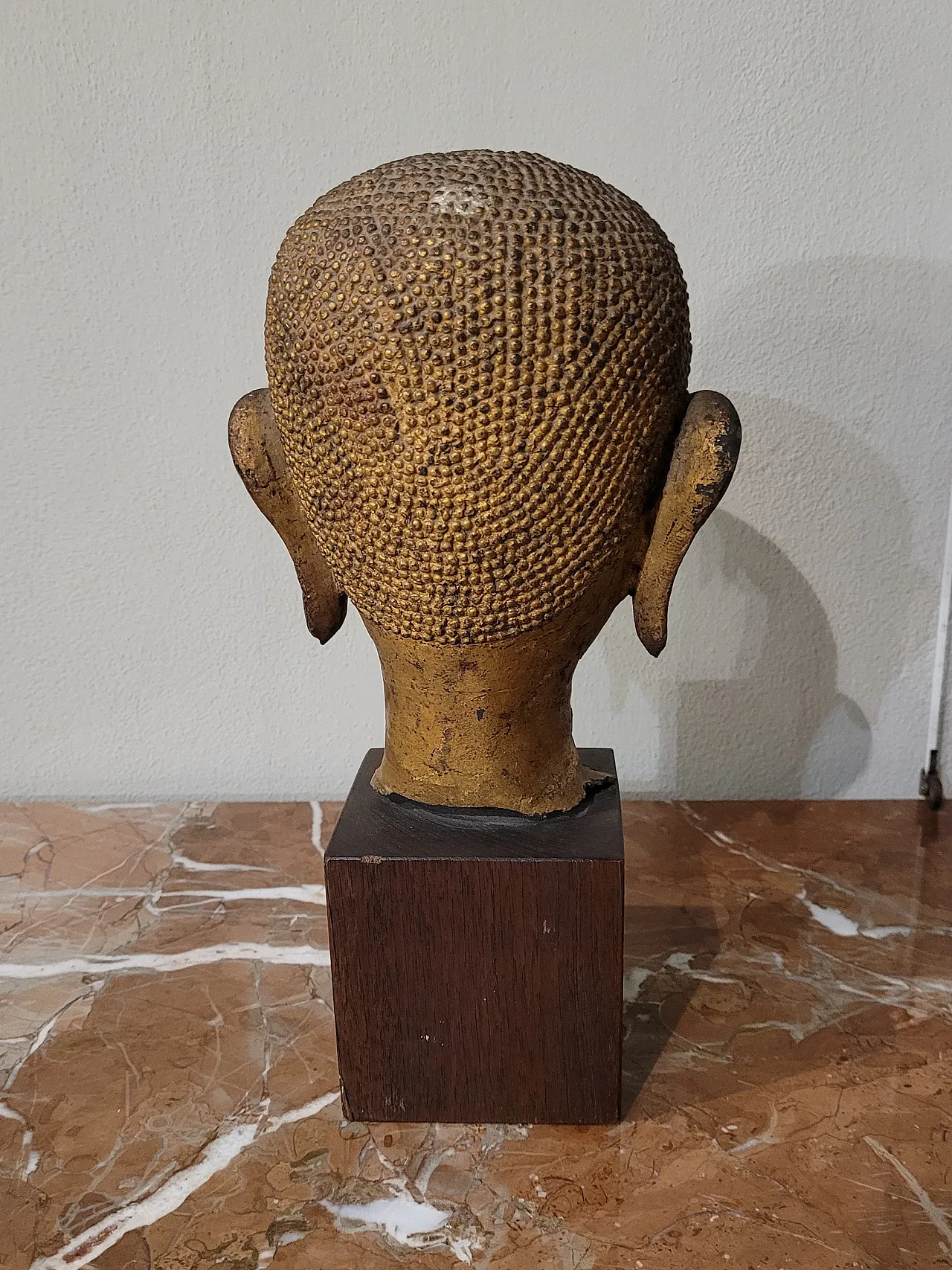 Buddha head gilt bronze sculpture on wooden base, 19th century 4