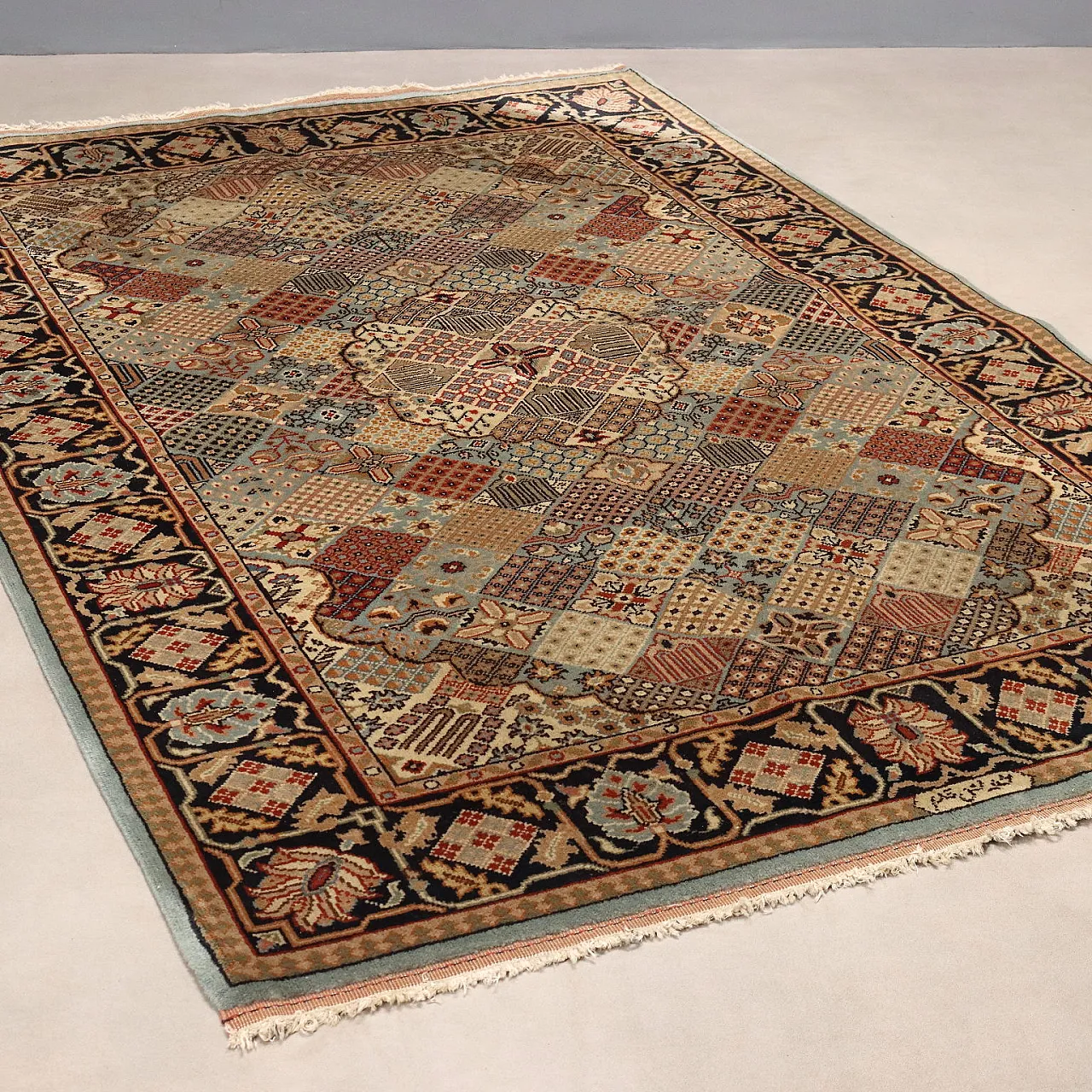 Tabriz rug, cotton and wool, big knot, handmade, 20th century 1