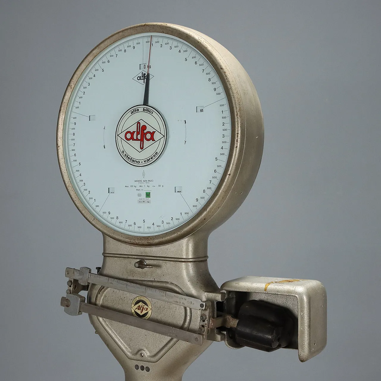 Alfa Bilici Varese scales in iron, metal and brass, 20th century 3