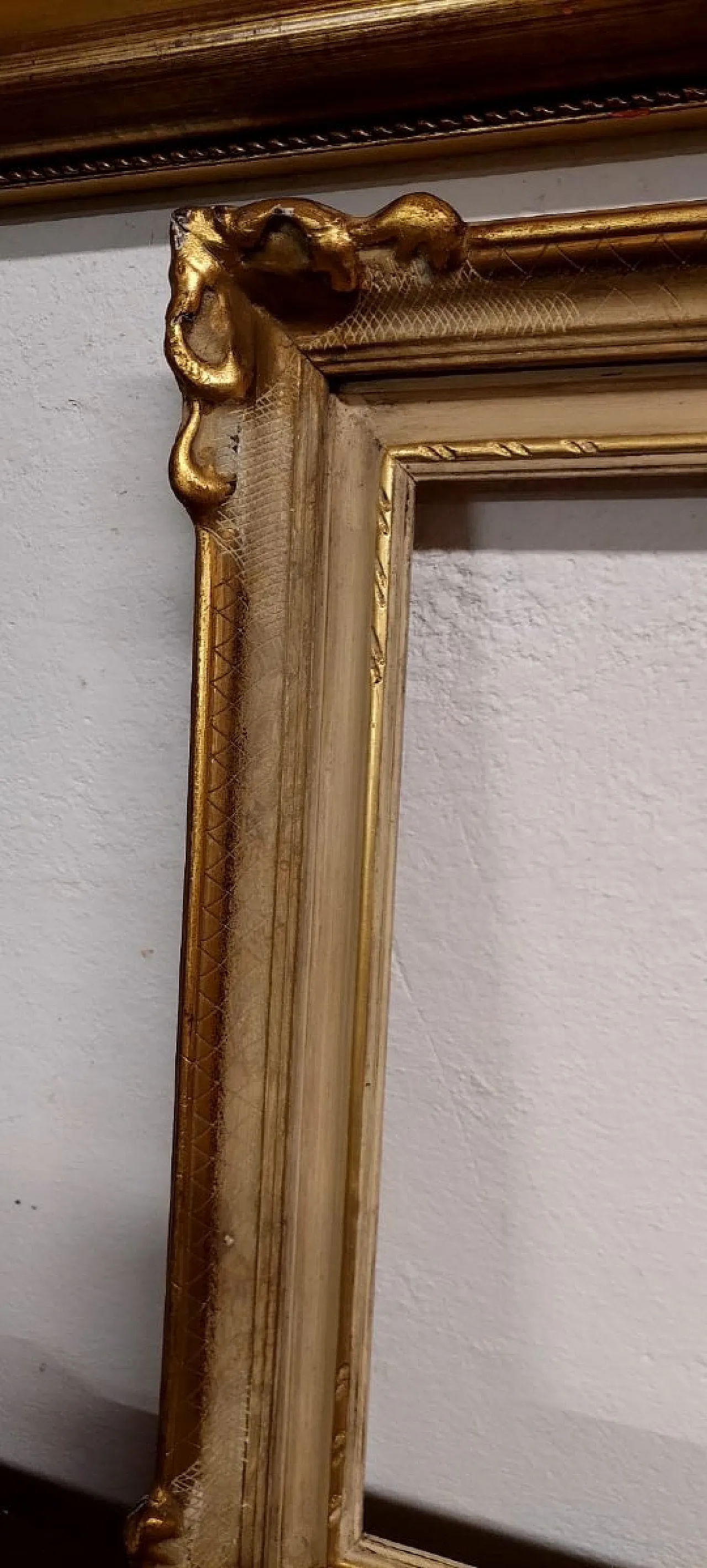 Lacquered and gilded wooden frame, early 20th century 8