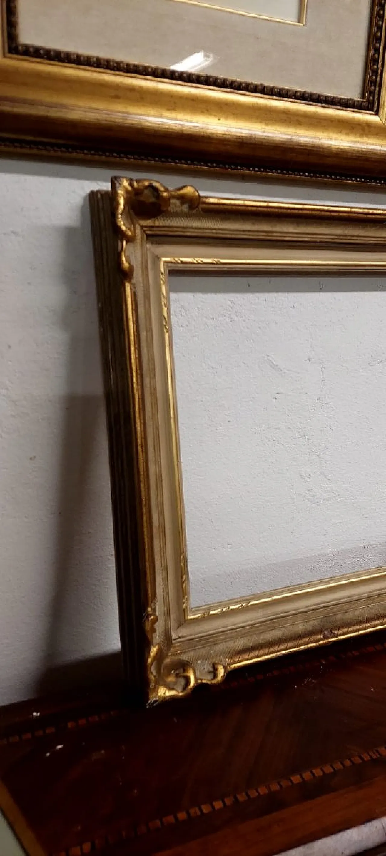 Lacquered and gilded wooden frame, early 20th century 9