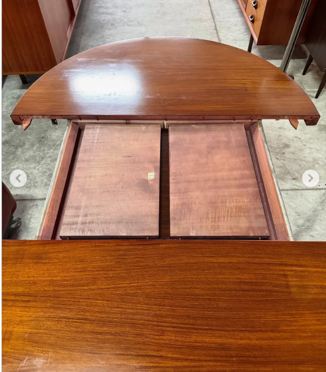 Extendable dining table, 1970s 8