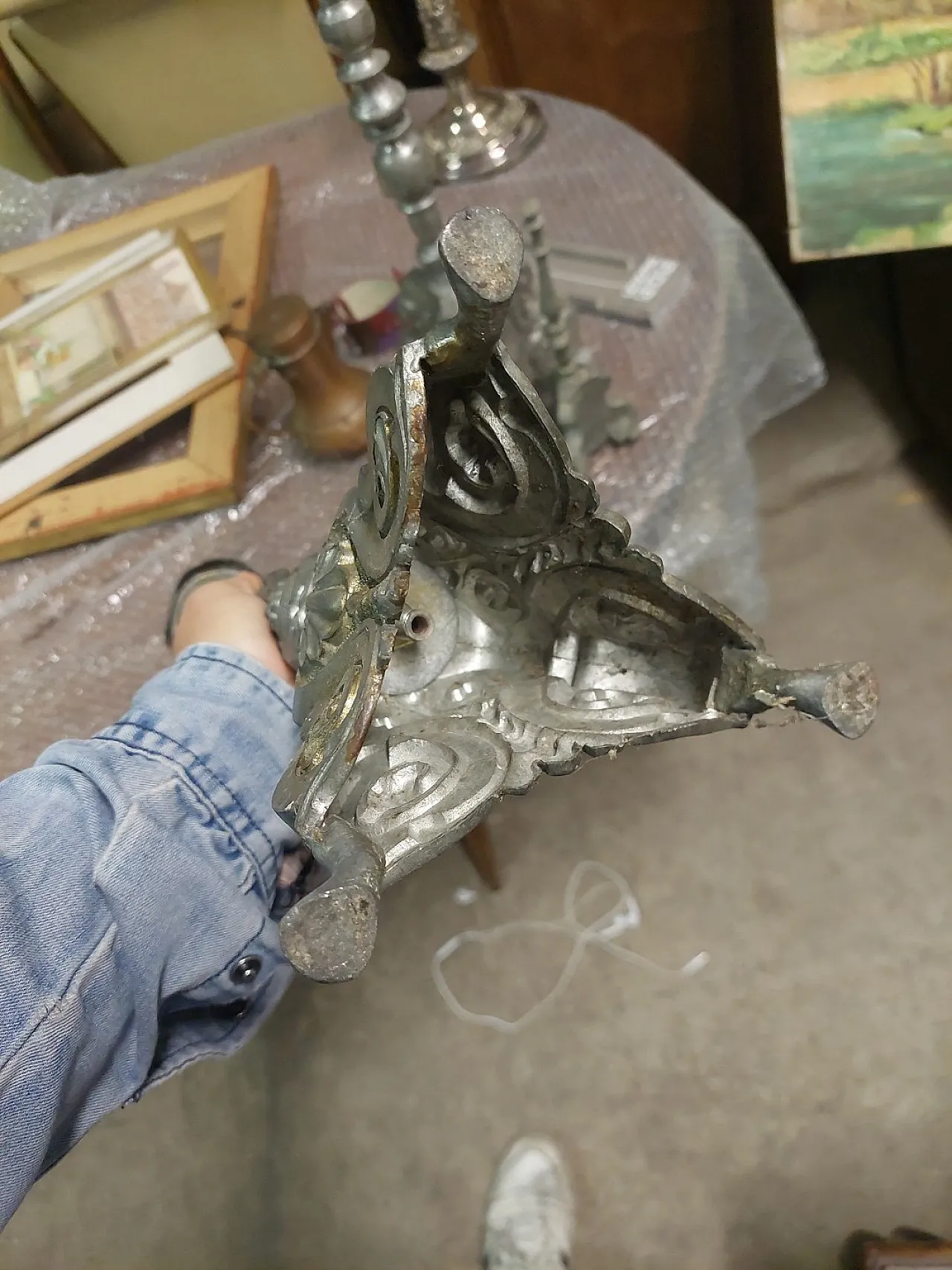 Coppia di candelieri in peltro, fine '800 10