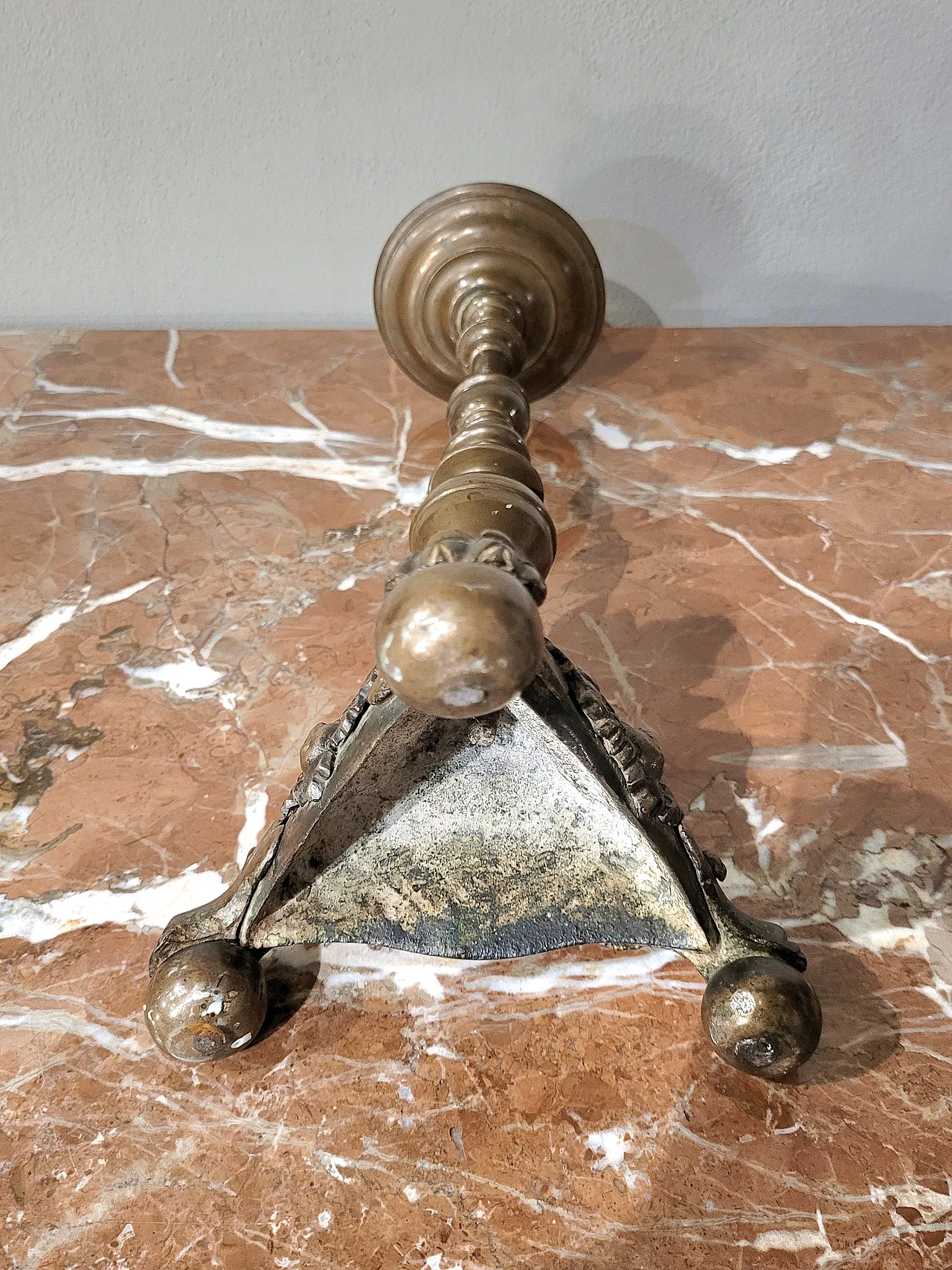 Pair of bronze candlesticks, Italy, 17th century 8