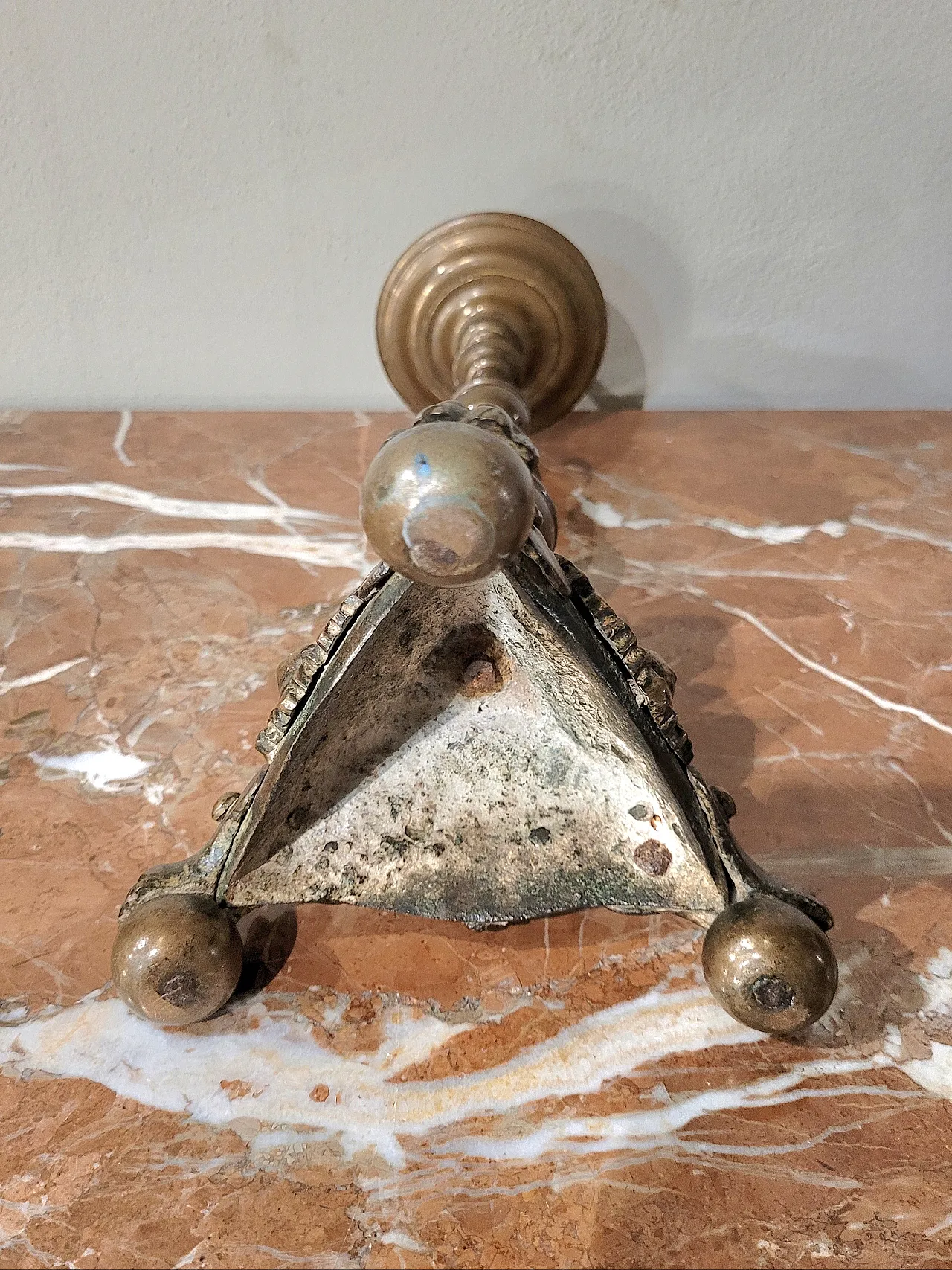 Pair of bronze candlesticks, Italy, 17th century 14