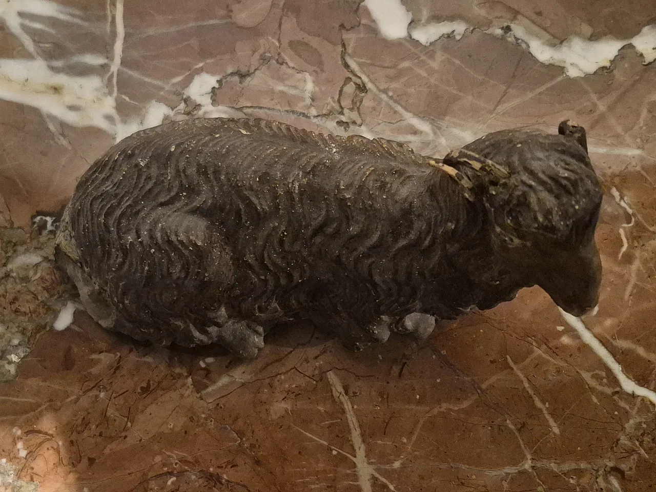 Montone nativity scene statue in polychrome terracotta, Naples, 18th c 6