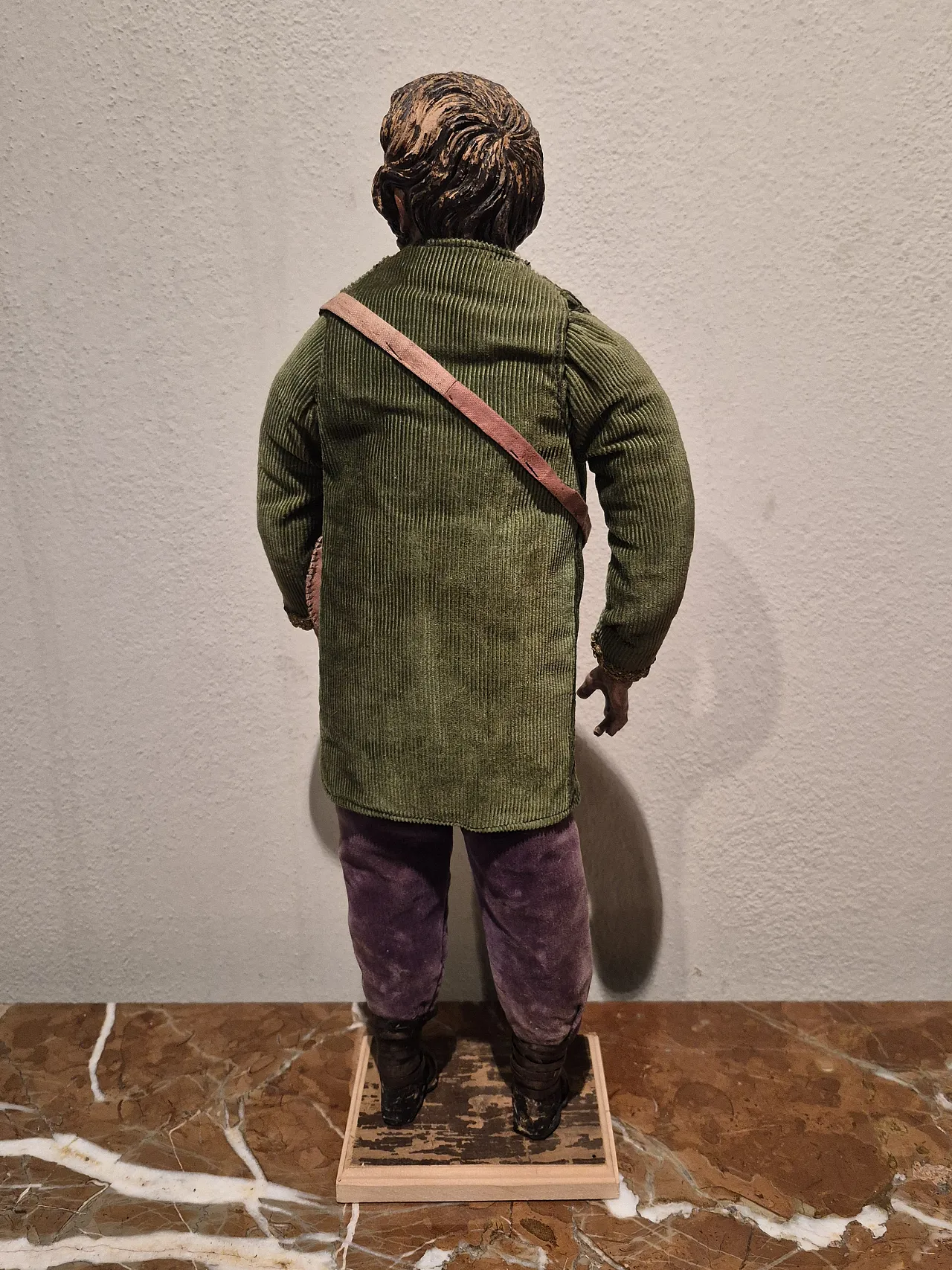 Shepherd nativity scene statue in terracotta, glass, polychrome fabric 4