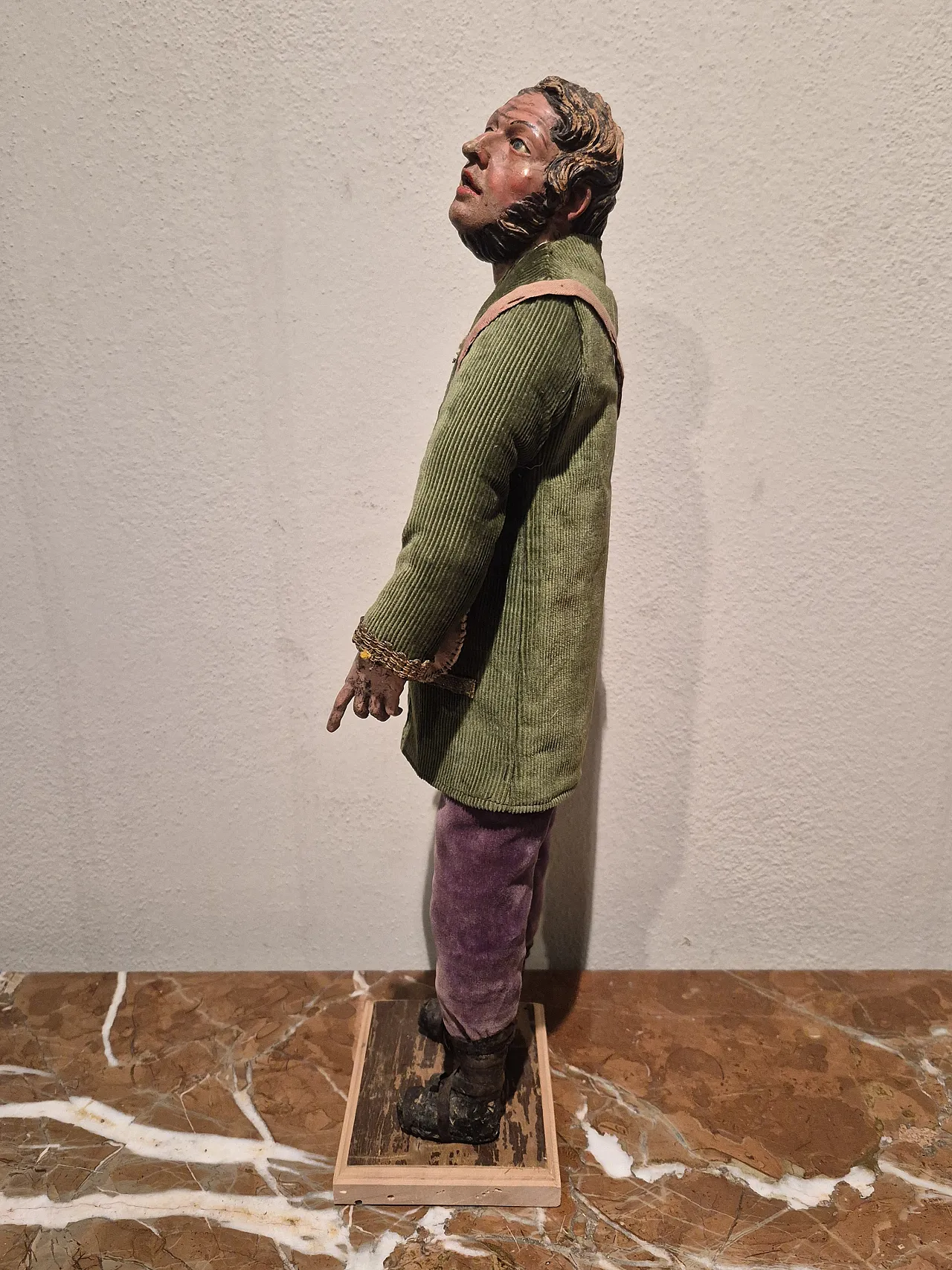 Shepherd nativity scene statue in terracotta, glass, polychrome fabric 5