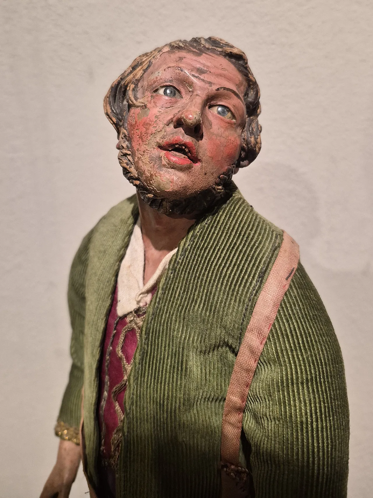 Shepherd nativity scene statue in terracotta, glass, polychrome fabric 7