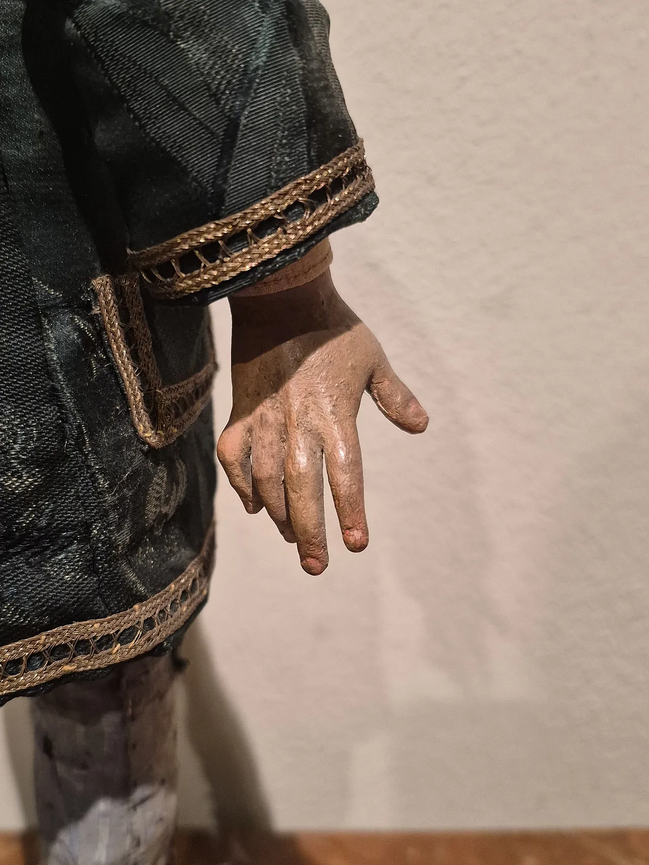 Shepherd ativity scene statue in terracotta, glass, polychrome fabric 8