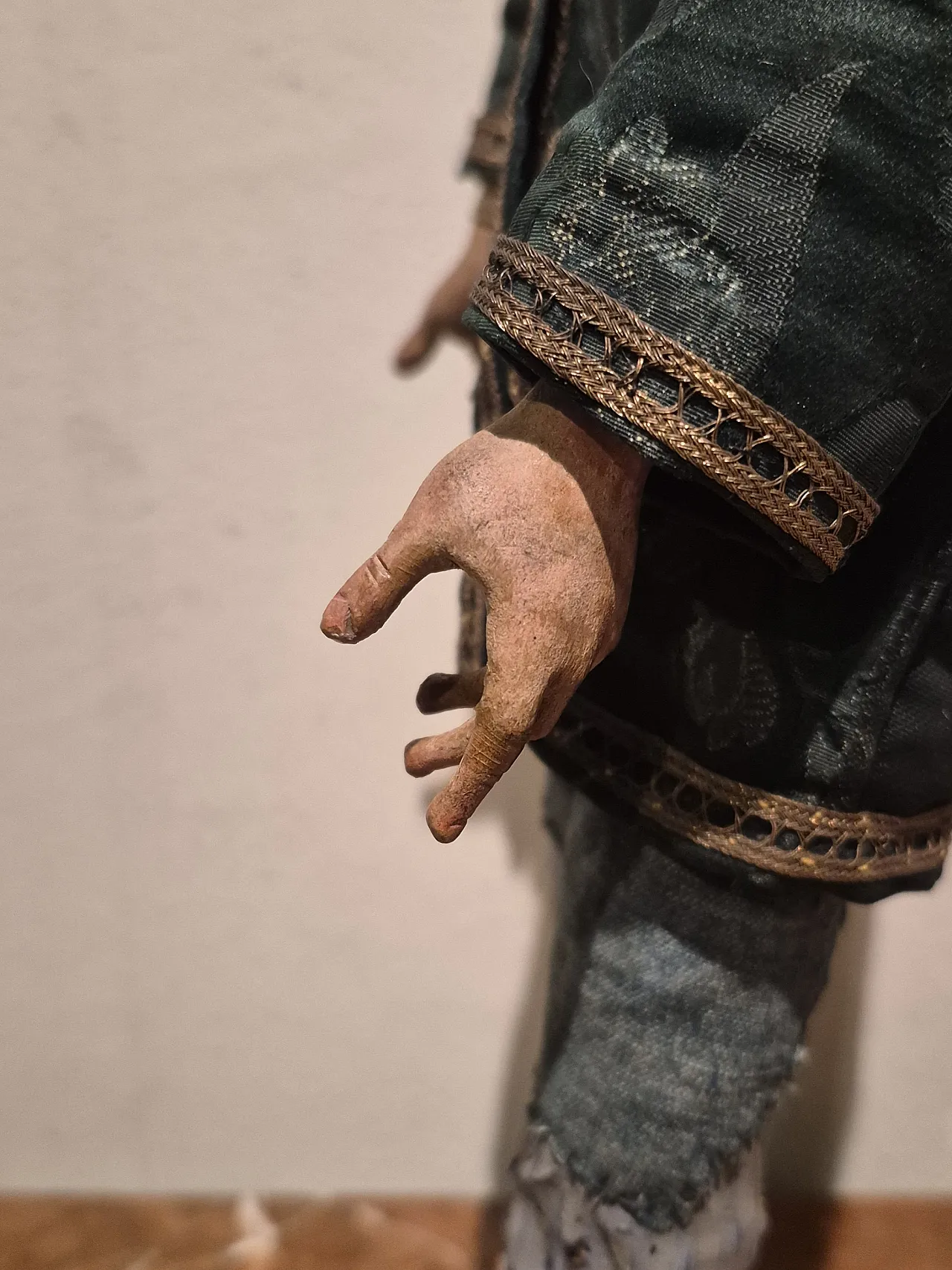 Shepherd ativity scene statue in terracotta, glass, polychrome fabric 9