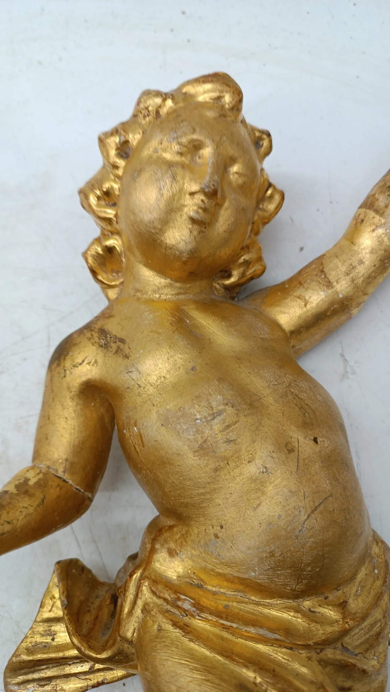 Pair of gilded wooden angels, late 18th century 5