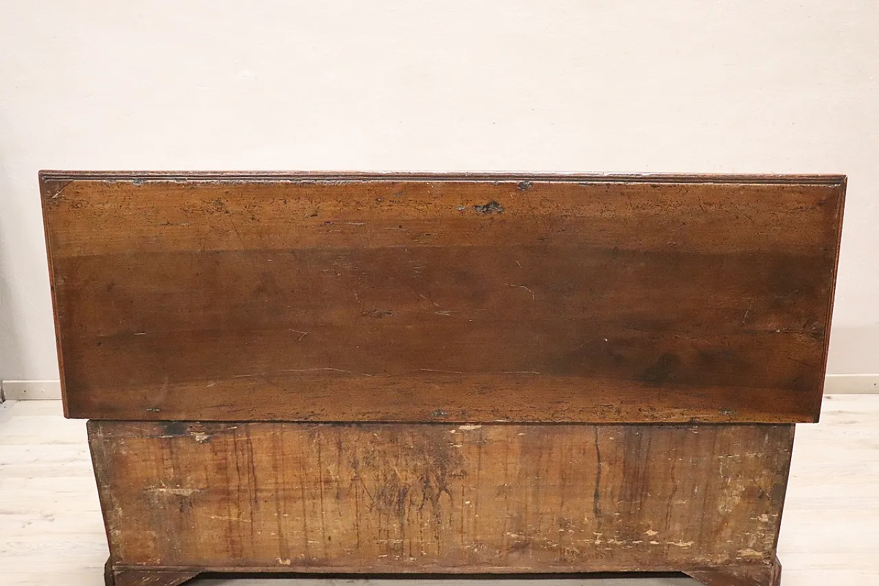 Antica cassapanca in noce massello, '700 13