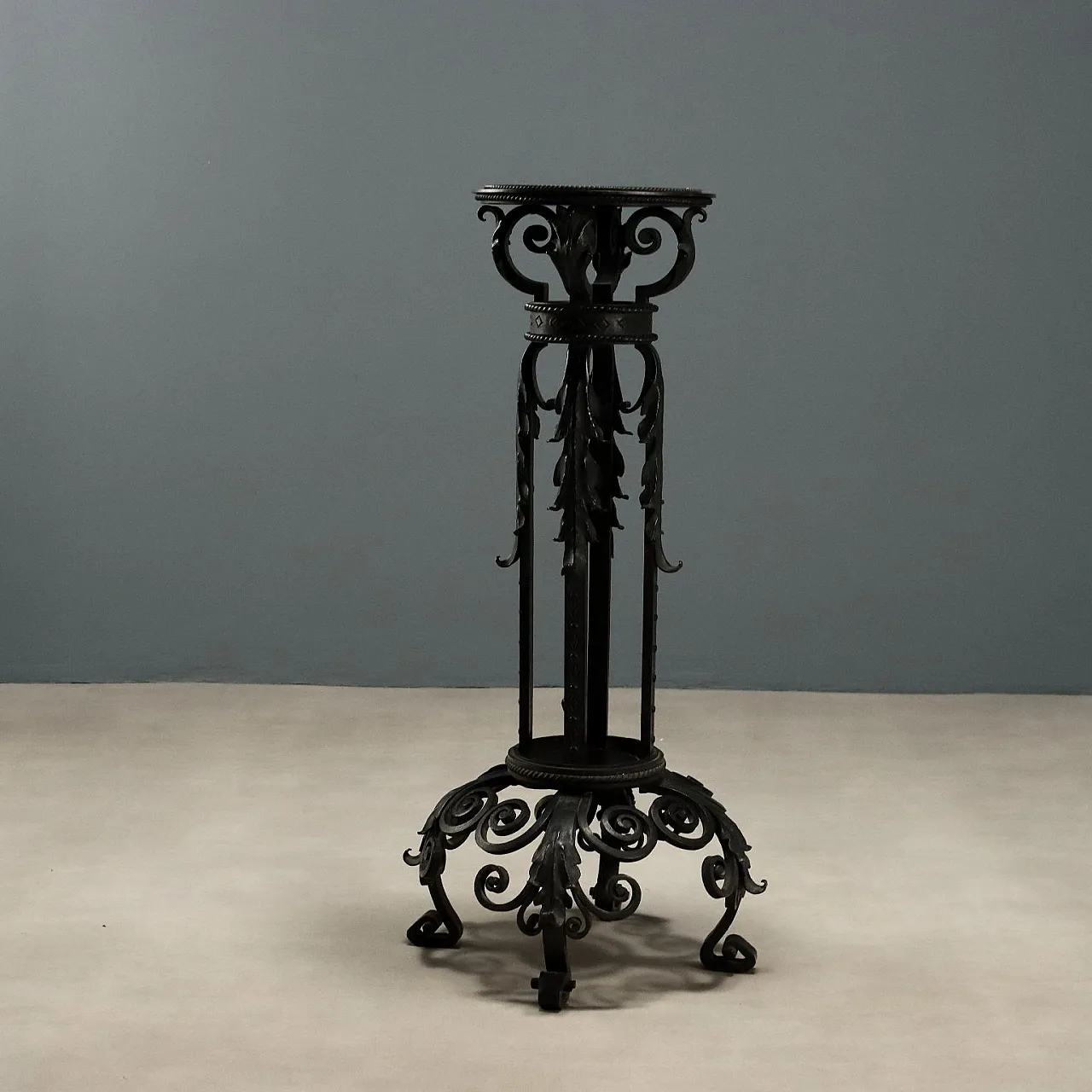 Wrought iron vase holder with decorations, 20th century 1