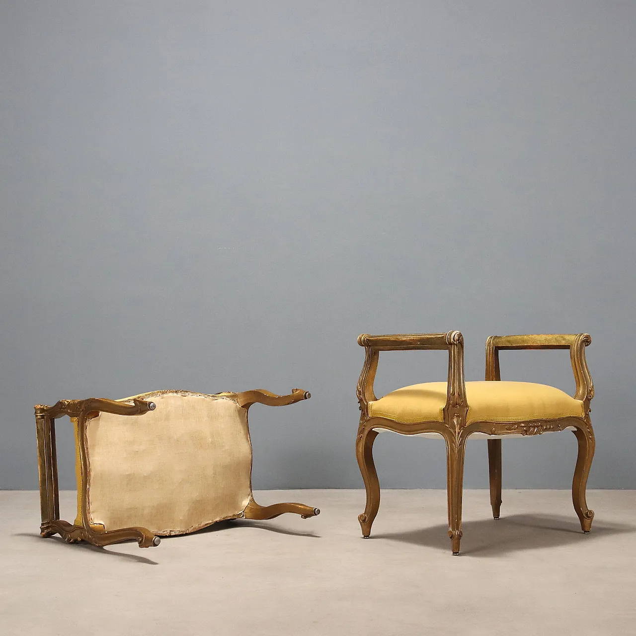 Coppia di panche in legno dorato con sedile imbottito, inizio '900 9