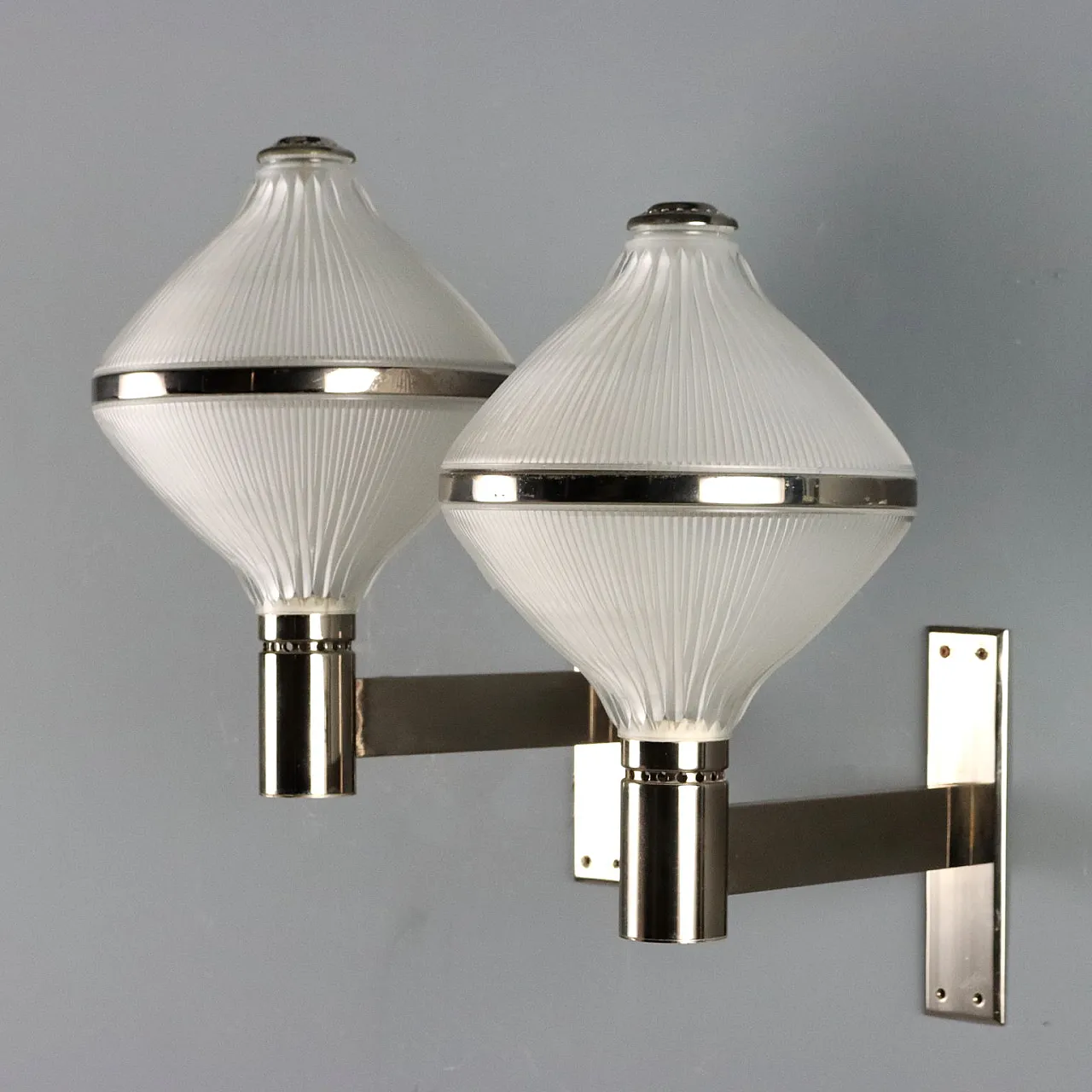 Pair of nickel-plated metal wall lights & glass diffuser, 20th century 6