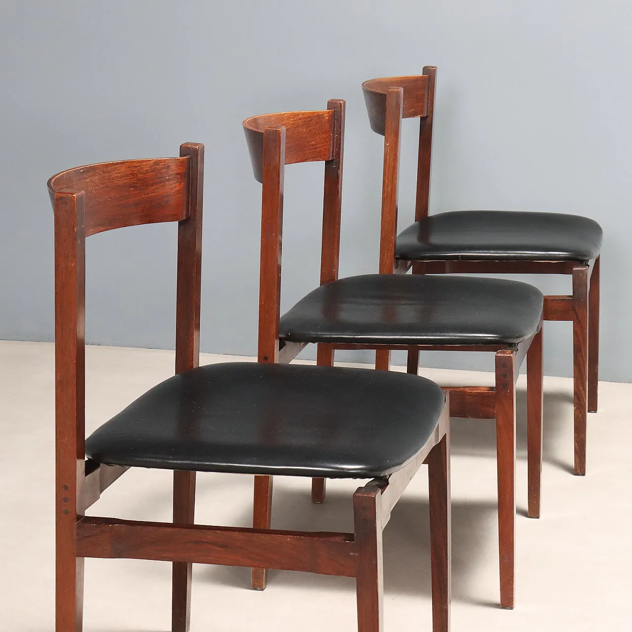 8 Sedie in legno di jacaranda e sedili in pelle, '900 3