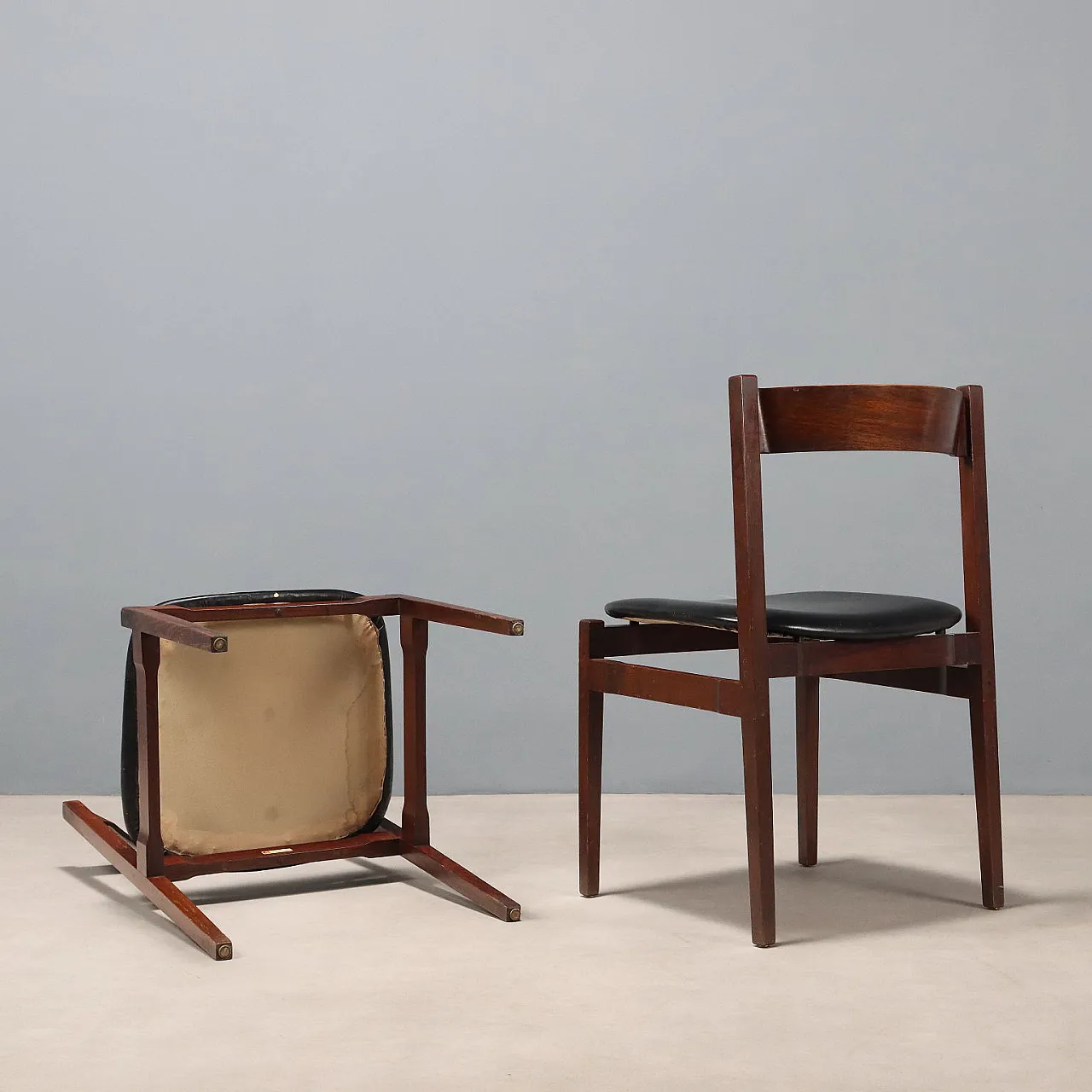 8 Sedie in legno di jacaranda e sedili in pelle, '900 9