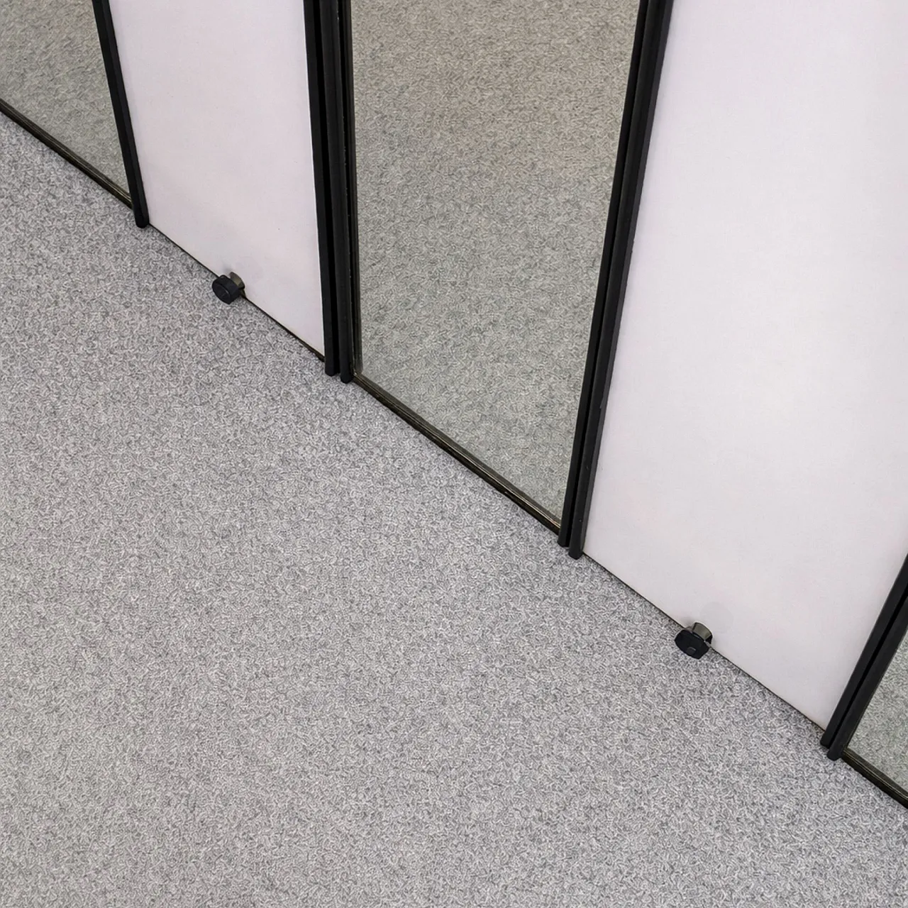 Sistema di specchi modulari Gronda di Luciano Bertoncini, Elco, Italia 5