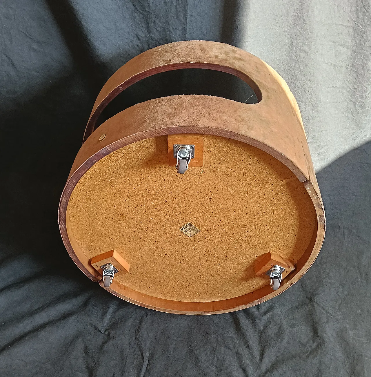 Coffee table by Joe Colombo. 70s 12