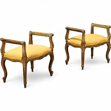 Coppia di panche in legno dorato con sedile imbottito, inizio '900