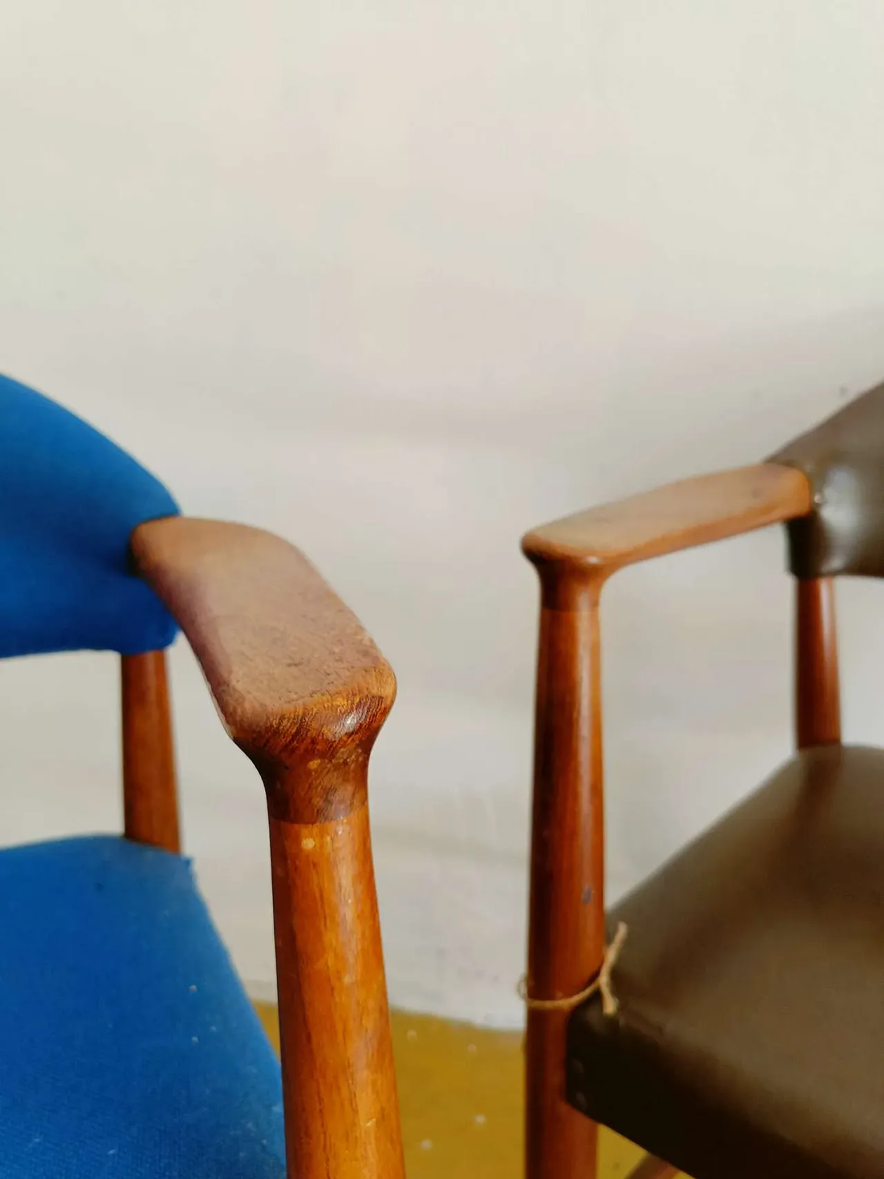 Pair of chairsby Kurt Olsen, 1960s 7