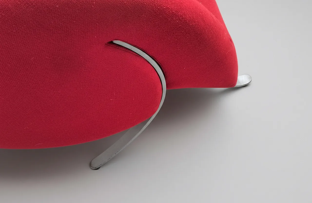 3 Comma red armchairs by Yaacov Kaufmann for Arflex, 90s 2