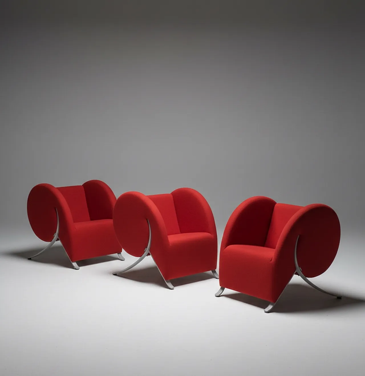 3 Comma red armchairs by Yaacov Kaufmann for Arflex, 90s 4