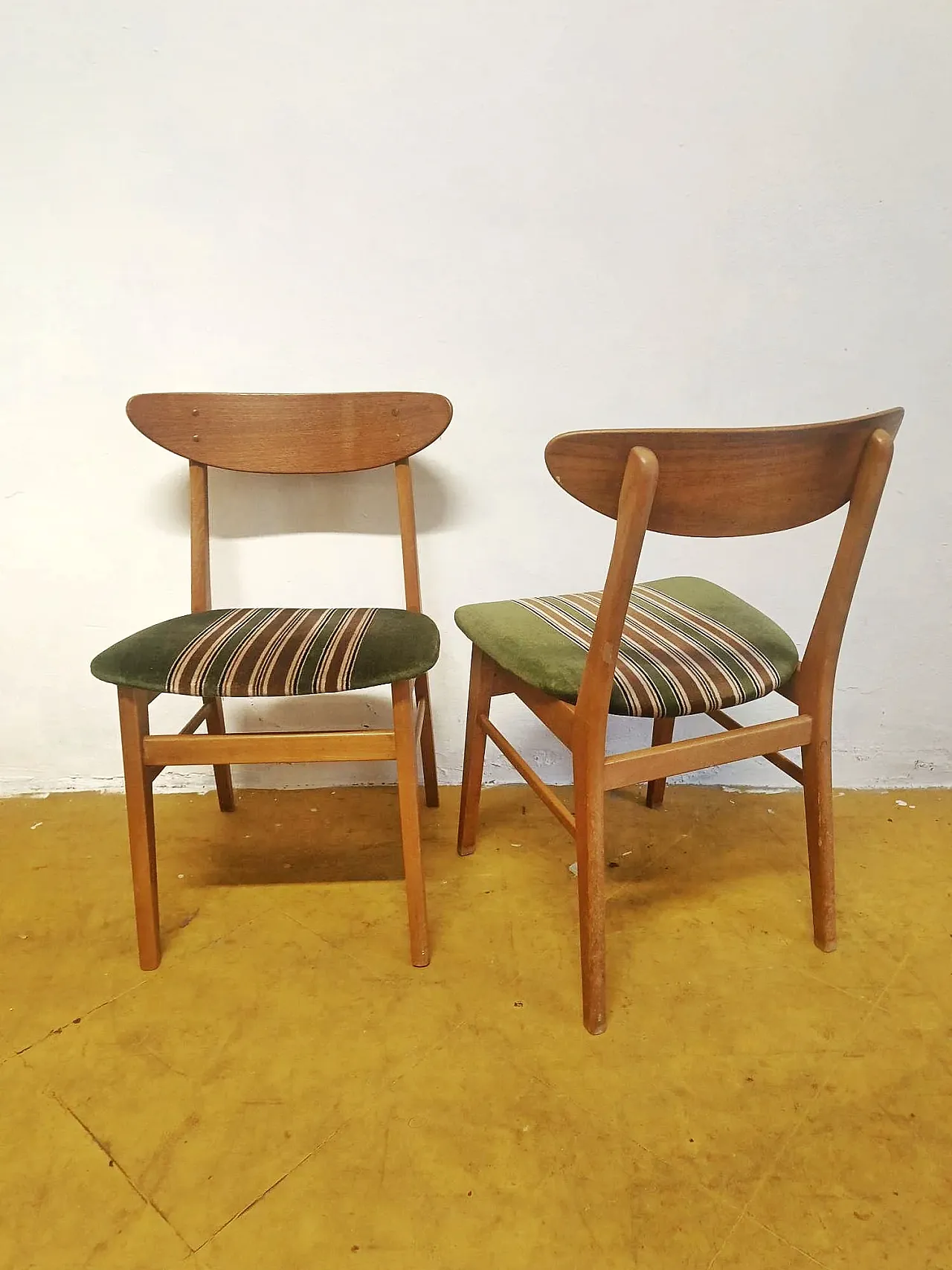 Pair of Farstrup chairs model 210 Danish teak, 1950s 2