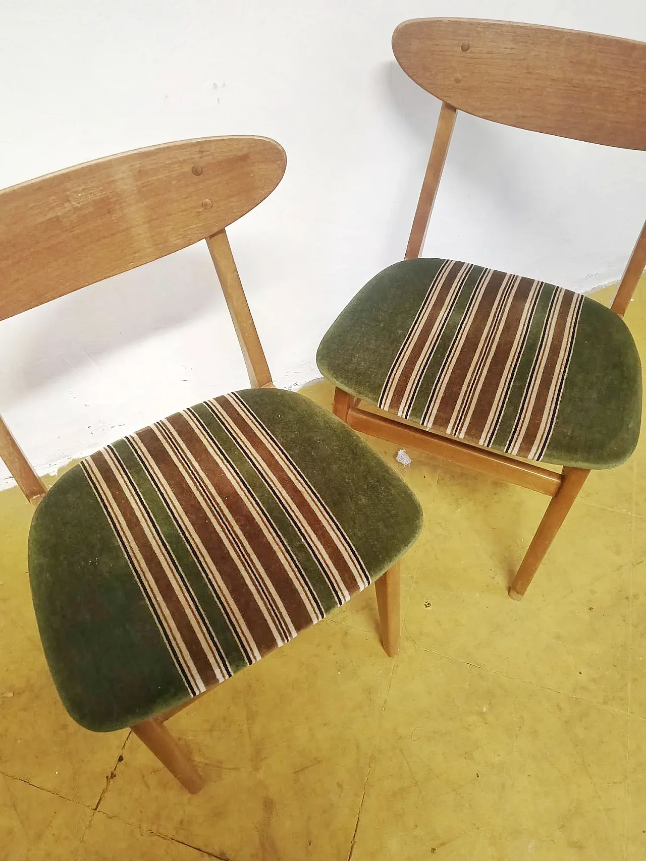Pair of Farstrup chairs model 210 Danish teak, 1950s 5