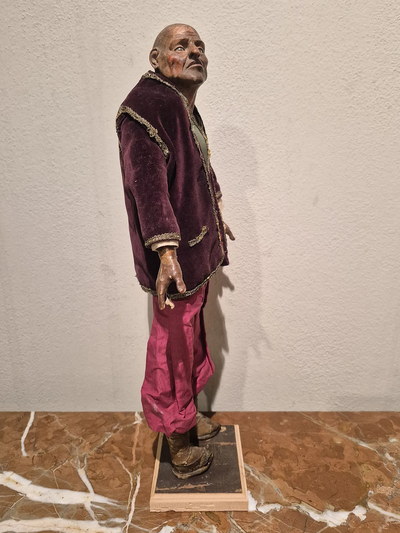 Shepherd nativity scene statue in terracotta, glass, polychrome fabric 4