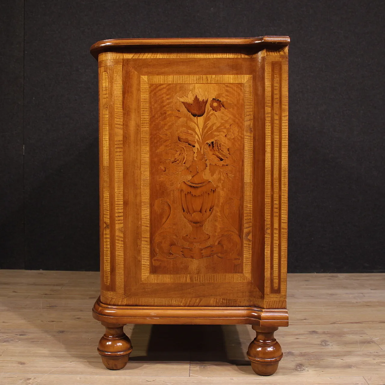 Italian inlaid chest of drawers in exotic woods, 20th century 8