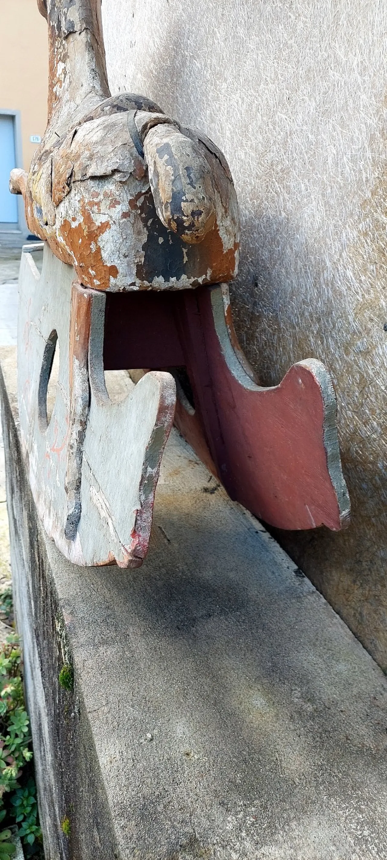 Rocking horse made of wood and papier-mâché, mid-19th century 11